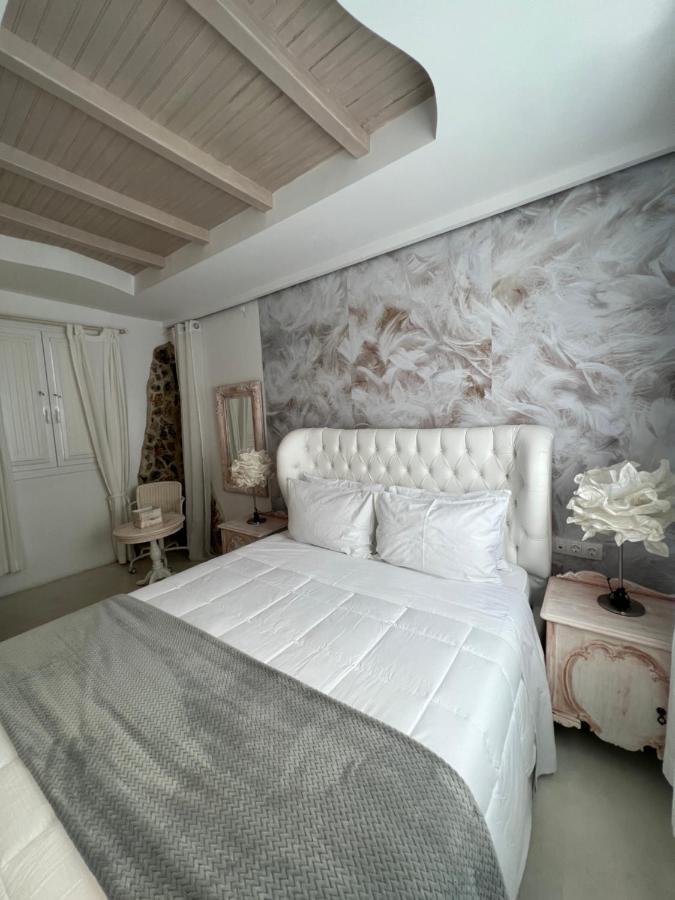 Almyra Home Ornos  Buitenkant foto